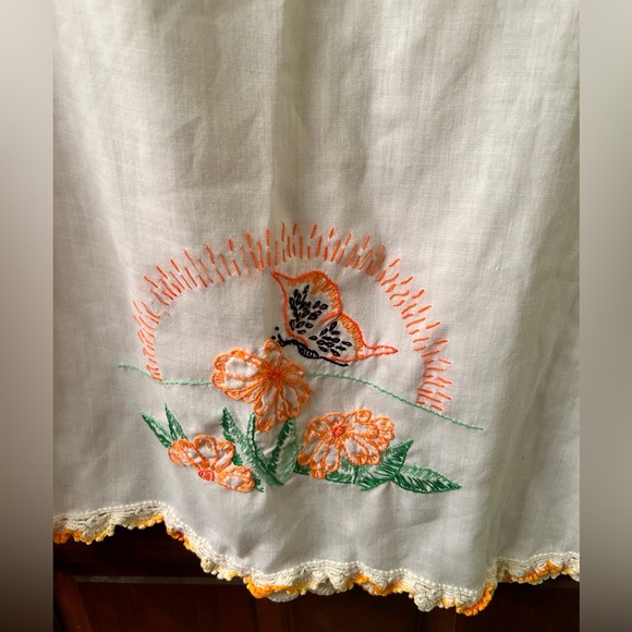 Vintage Other - VTG Butterfly embroidered pillow case with crochet edge. Queen size